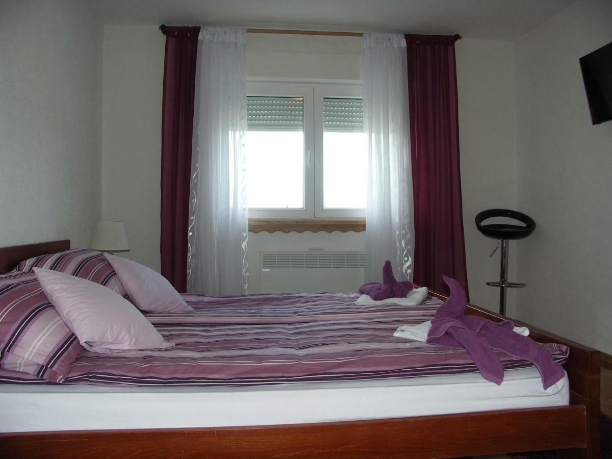 Apartments Zegarac House Korenica Zewnętrze zdjęcie
